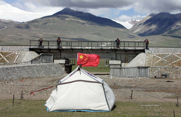 བོད་ནང་མི་མང་གཞུང་ཁང་ཟེར་བ་ཆེད་འཛུགས་ཀྱིས་ཆབ་སྲིད་ཚོགས་འདུ་འདྲ་མིན་ཚོགས་བཞིན་ཡོད་འདུག བོད་ནང་མི་མང་གཞུང་ཁང་ཟེར་བ་ཆེད་འཛུགས་ཀྱིས་ཆབ་སྲིད་ཚོགས་འདུ་འདྲ་མིན་ཚོགས་བཞིན་ཡོད་འདུག