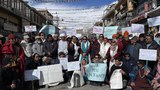 ལ་དྭགས་ནས་གནམ་གཤིས་འགྱུར་ལྡོག་གི་དཔང་རྟགས་སུ་འཁྱག་རྡོ་ཞིག་མཉམ་འབྲེལ་རྒྱལ་ཚོགས་སུ་འཁྱེར་རྒྱུ།