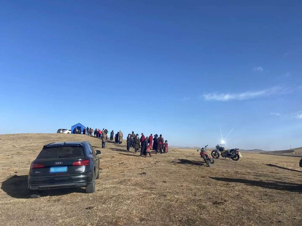 རྒྱ་ནག་ནང་རིམས་ནད་དམ་དྲགས་ལ་ངོ་རྒོལ་དང་འབྲེལ་བོད་ནང་གི་མཚོ་སྔོན་ཟི་ལིང་དུ་མི་མང་ཕྱི་ལ་འབུད་མི་ཆོག་པའི་བཀོད་ཁྱབ་གཏོང་བཞིན་ཡོད་འདུག རྒྱ་ནག་ནང་རིམས་ནད་དམ་དྲགས་ལ་ངོ་རྒོལ་དང་འབྲེལ་བོད་ནང་གི་མཚོ་སྔོན་ཟི་ལིང་དུ་མི་མང་ཕྱི་ལ་འབུད་མི་ཆོག་པའི་བཀོད་ཁྱབ་གཏོང་བཞིན་ཡོད་འདུག