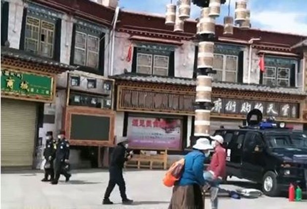 ལྷ་སའི་གཙུག་ལག་ཁང་གི་མདུན། ༢༠༢༠