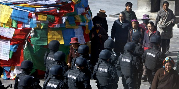 རྒྱ་ནག་ནང་འགྲོ་བ་མིའི་ཐོག་ཐང་མེད་པ་གསལ་པོ་རེད། བོད་མིའི་སྒྲིག་འཛུགས་ཀྱིས།