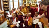 ༧གོང་ས་མཆོག་གིས་སྐུ་བཅར་རྣམ་གྲྭའི་དགེ་བསྐོས་དང་གཞུང་ཆེན་མཚན་ཉིད་མཐར་ཕྱིན་པ་ཚོར་མཇལ་ཁ་དང་བཀའ་སློབ་བསྩལ།