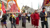 སུད་སི་དང་ཁེ་ཎ་ཌ་སོགས་སུ་བོད་མི་ཚོས་༧གོང་ས་མཆོག་ལ་རྒྱབ་སྐྱོར་གྱི་ཞི་བའི་ལས་འགུལ་སྤེལ་འདུག