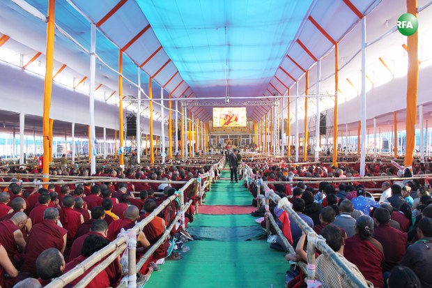 དཔལ་དུས་ཀྱི་འཁོར་ལོའི་དབང་ཆེན་ཐེངས་གསུམ་བཅུ་སོ་བཞི་བའི་སྔོན་འགྲོའི་གསུང་ཆོས་ཉིན་དང་པོའི་སྐབས། ༢༠༡༧།༡།༥ དཔལ་དུས་ཀྱི་འཁོར་ལོའི་དབང་ཆེན་ཐེངས་གསུམ་བཅུ་སོ་བཞི་བའི་སྔོན་འགྲོའི་གསུང་ཆོས་ཉིན་དང་པོའི་སྐབས། ༢༠༡༧།༡།༥