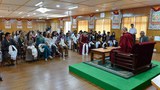 ༧གོང་ས་མཆོག་གིས་ཕྱི་རྒྱལ་བ་དང་རྒྱ་གར་བའི་སློབ་ཕྲུག་ཁག་ཅིག་དང་མཇལ་འཕྲད་སྐབས། ༢༠༡༧།༥།༢༢