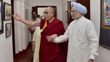 ༧གོང་ས་མཆོག་རྒྱ་གར་གྱི་སྲིད་བློན་ཟུར་པ་སྐུ་ཞབས་Manmohan Singhདང་མཇལ་འཕྲད་སྐབས། ༢༠༡༤།༩།༢༢