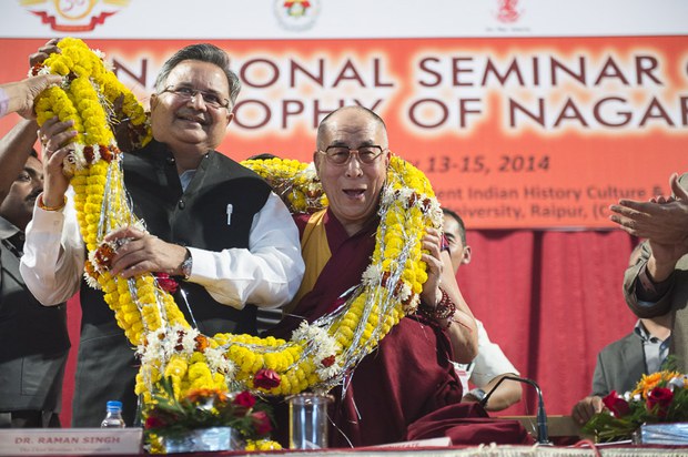 རྒྱ་གར་ཆ་ཏི་སི་གྷར་མངའ་སྡེའི་བློན་ཆེན་རཱ་མན་སིངྒ་མཆོག་དང་ལྷན།