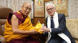 ༸གོང་ས་མཆོག་གིས་ཡུ་རོབ་གྲོས་ཚོགས་ཀྱི་ཚོགས་གཙོ་ཟུར་པར་མཇལ་ཁ་སྩལ་བ།