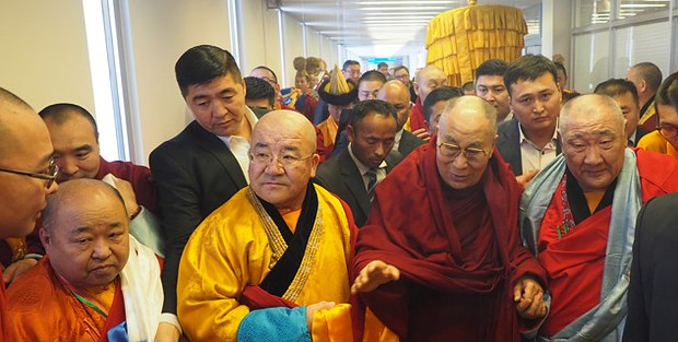 བོད་ཀྱི་དབུ་ཁྲིད་༧གོང་ས་མཆོག་སོག་ཡུལ་གྱི་རྒྱལ་སར་ཞབས་སོར་བདེ་བར་འཁོད་གནང་བ། ༢༠༡༦།༡༡།༡༨