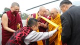 ༸གོང་ས་མཆོག་རྒྱ་གར་འབྲས་ལྗོངས་མངའ་སྡེའི་ནང་ཞབས་སོར་བདེ་བར་འཁོད་པ།