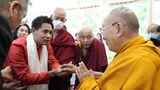 ༸གོང་ས་མཆོག་གིས་ཝེཏ་ནམ་ནས་ཕེབས་པའི་དད་ལྡན་ཁག་ཅིག་ལ་མཇལ་ཁ་བསྩལ་བ།
