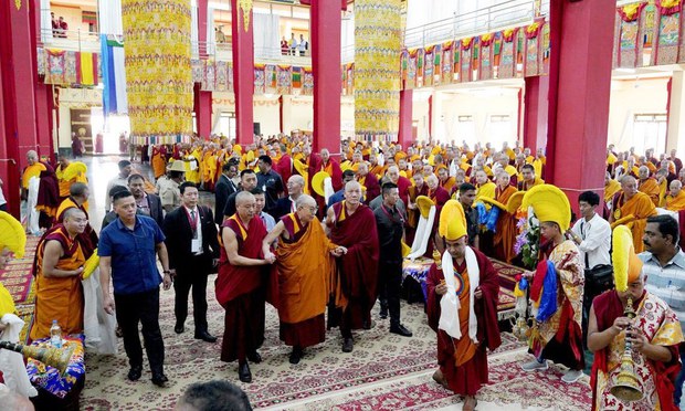 བོད་ཀྱི་དབུ་ཁྲིད་༧གོང་ས་མཆོག་དཔལ་ལྡན་འབྲས་སྤུངས་སུ་ཞབས་སོར་བདེ་འཁོད་སྐབས། ༢༠༡༢།༡༢།༡༢