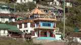 ཨ་རུ་ན་ཅལ་ཁུལ་དུ་ལོ་རྒྱུས་རང་བཞིན་ལྡན་པའི་༸གོང་ས་མཆོག་གི་བྲོས་བྱོལ་ཕེབས་ལམ་དེ་ཉིད་ཉར་ཚགས་ཆེད་ལས་གཞི་མགོ་འཛུགས་གནང་འདུག