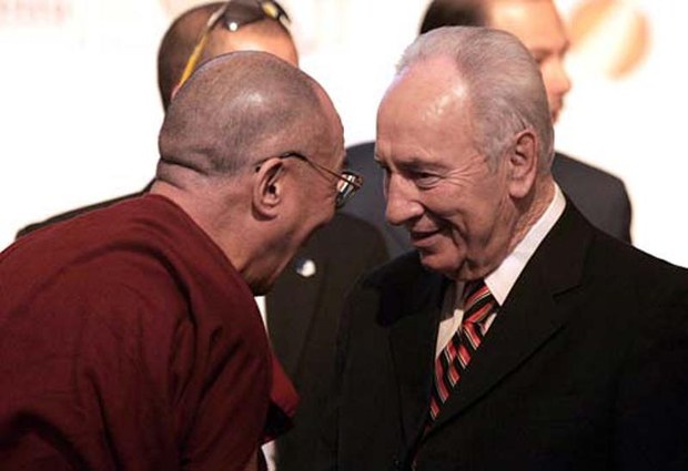 ༧གོང་ས་མཆོག་དང་ཨི་ས་རལ་གྱི་སྲིད་འཛིན་ཟུར་བ་ཤི་མོན་པེ་རི་སི་Shimon Peres་མཆོག་རྣམ་གཉིས། ༢༠༠༦།༦།༢༡ ༧གོང་ས་མཆོག་དང་ཨི་ས་རལ་གྱི་སྲིད་འཛིན་ཟུར་བ་ཤི་མོན་པེ་རི་སི་Shimon Peres་མཆོག་རྣམ་གཉིས། ༢༠༠༦།༦།༢༡