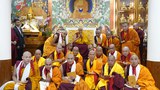༸གོང་ས་༸སྐྱབས་མགོན་ཆེན་པོ་མཆོག་ལྷ་ས་ནས་ཆིབས་ཐོན་མཛད་སྐབས་མགོན་པོ་ཕྱག་དྲུག་ལ་ཐུགས་སྨོན་མཛད་ཡོད་པ་ལྟར། མ་འོངས་པར་མགོན་པོའི་ཞལ་མཇལ་ཡོང་བའི་རེ་བ་ཡོད་པ་བཀའ་གནང་འདུག