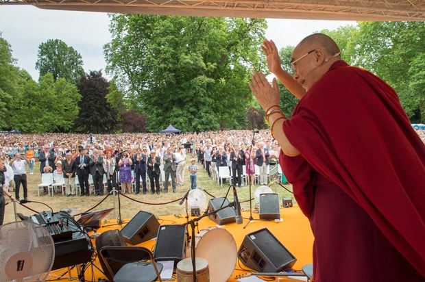 ༧གོང་ས་མཆོག་གིས་ཇར་མ་ནེ་ནང་མཛད་འཕྲིན་སྐྱོང་བཞིན་པ། ༢༠༡༥།༧།༡༢
