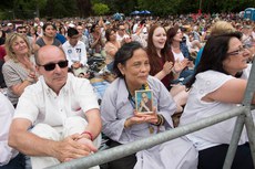 ༧གོང་ས་མཆོག་གིས་ཇར་མ་ནེ་ནང་མཛད་འཕྲིན་སྐྱོང་བཞིན་པ། ༢༠༡༥།༧།༡༢