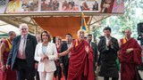 བཞུགས་སྒར་དུ་ཨ་རིའི་གྲོས་ཚོགས་ཀྱི་ཆེས་མཐོའི་སྐུ་ཚབ་ཚོཊ་པར་ཕེབས་པའི་དགའ་བསུའི་མཛད་སྒོའི་སྐབས། ༢༠༡༧།༥།༡༠