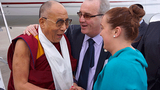 ཨ་ཡར་ལེནྜ་དུ་ཞབས་སོར་འཁོད།
