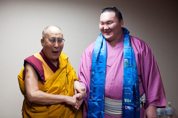 ༧གོང་ས་མཆོག་གིས་ཉི་ཧོང་གི་བུད་མེད་གཙུག་ལག་སློབ་ཆེན་ནང་ཆོས་འབྲེལ་སྐབས། ༢༠༡༥།༤།༡༣