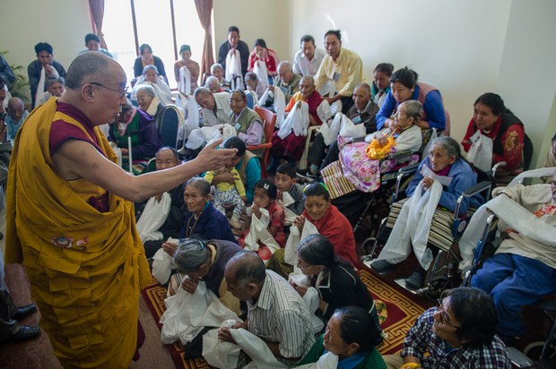 ༸གོང་ས་མཆོག་ནས་རྒས་གཅོང་༦༠ལྷག་ལ་བཀའ་སློབ།