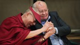 ༧གོང་ས་མཆོག་གིས་དེ་སྔའི་ཨུ་རུ་སུ་སྤྱི་མཐུན་རྒྱལ་ཁབ་ཀྱི་སྲིད་འཛིན་མཐའ་མ་དགོངས་པ་རྫོགས་པར་ཐུགས་གསོ་མཛད་འདུག