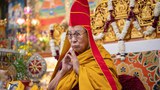 གནས་ཆུང་སྒྲ་དབྱངས་གླིང་གྲྭ་ཚང་གིས་སྤྱི་ནོར་༸གོང་ས་༸སྐྱབས་མགོན་ཆེན་པོ་མཆོག་ལ་བརྟན་བཞུགས་བསྟར་འབུལ་དང་འབྲེལ། མགོན་པོ་མཆོག་སྐུ་ཚེ་ཡུན་རིང་བརྟན་རྒྱུའི་ཞལ་བཞེས་བསྐྱར་ནན་མཛད་འདུག
