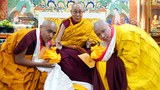 ༸གོང་ས་༸སྐྱབས་མགོན་ཆེན་པོ་མཆོག་གི་བསྒྲུབ་བྱ་ ༥༡ ལ་དགེ་སློང་གི་སྡོམ་པ་སྩལ་བ་དང་སྦྲགས། རྗེས་འཇུག་སློབ་མ་རྣམས་ནས་སྡོམ་ཁྲིམས་ཚུལ་བཞིན་སྲུང་དགོས་པའི་བཀའ་ཕེབས་འདུག