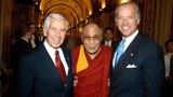 ཨ་མི་རི་ཀའི་གྲོས་ཚོགས་གོང་མའི་འཐུས་མི་སྐུ་ཞབས་(Richard Lugar)མཆོག་དང་༧གོང་ས་མཆོག ཨ་རིའི་སྲིད་འཛིན་གཞོན་པ་ཟུར་པ་བཅས། ༢༠༠༣