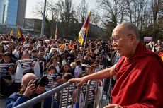 སུད་སི་ཇི་ནི་ཝ་རུ་༧གོང་ས་མཆོག་གིས་གསུངས་བཤད་གནང་སྐབས། ༢༠༡༦།༣།༡༡ 
