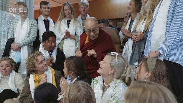 བྱམས་སྙིང་རྗེ་ཉམས་ལེན་བྱེད་རྒྱུ་ནི་སེམས་ཞི་བདེ་གནས་ཐབས་ཀྱི་རྩ་བ་ལྟ་བུ་ཡིན། ༧གོང་ས་མཆོག་གིས།