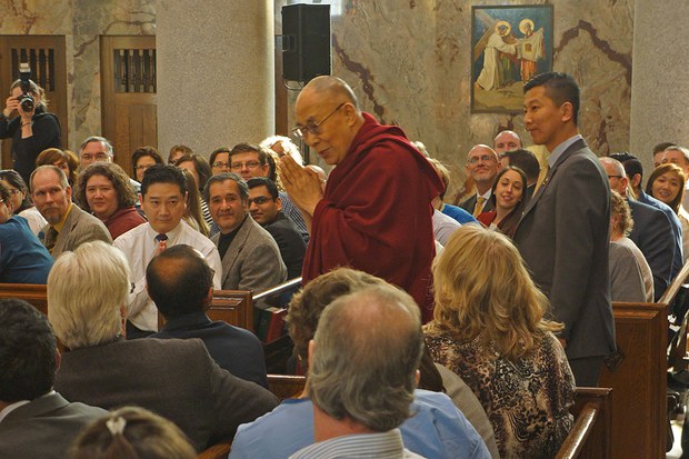 ༧གོང་ས་མཆོག་གིས་ཨ་རིའི་མེ་ཡོ་སྨན་ཁང་གི་ལས་བྱེད་ཚོར་བཀའ་སློབ་བསྩལ་སྐབས། ༢༠༡༦།༢།༢༩