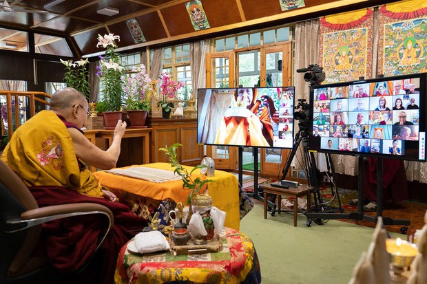 ༧གོང་ས་མཆོག་གིས་དྲ་ལམ་བརྒྱུད་ཐུགས་རྗེ་ཆེན་པོའི་བཀའ་དབང་སྔོན་འགྲོ་སྩལ་སྐབས། ༢༠༢༠།༥།༢༩
