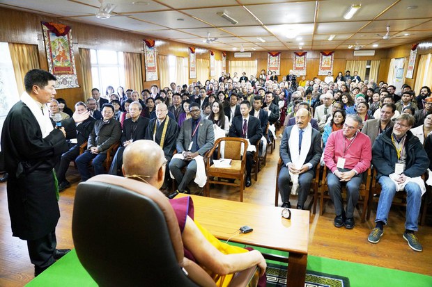 སྤྱི་ནོར་༧གོང་ས་མཆོག་གིས་རྒྱལ་སྤྱིའི་བོད་དོན་རྒྱབ་སྐྱོར་ཚོགས་ཆེན་ཐེངས་བརྒྱད་པའི་ཚོགས་བཅར་བ་ཚོར་མཇལ་མོལ་སྐབས། ༢༠༡༩།༡༡།༠༤ སྤྱི་ནོར་༧གོང་ས་མཆོག་གིས་རྒྱལ་སྤྱིའི་བོད་དོན་རྒྱབ་སྐྱོར་ཚོགས་ཆེན་ཐེངས་བརྒྱད་པའི་ཚོགས་བཅར་བ་ཚོར་མཇལ་མོལ་སྐབས། ༢༠༡༩།༡༡།༠༤