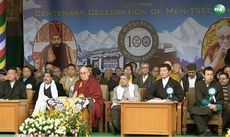 བོད་ཀྱི་སྨན་རྩིས་ཁང་གི་དུས་ཆེན་གསུམ་འཛོམས་ཀྱི་མཛད་སྒོའི་སྐབས། ༢༠༡༦།༣།༢༣