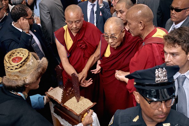 ཨ་རི་གཞུང་གི་ངོས་ནས་༧གོང་ས་མཆོག་གི་སྐུའི་སྲུང་བྱ་སོགས་ལ་མཐུན་འགྱུར་ཡག་པོ་གནང་བཞིན་ཡོད་འདུག ཨ་རི་གཞུང་གི་ངོས་ནས་༧གོང་ས་མཆོག་གི་སྐུའི་སྲུང་བྱ་སོགས་ལ་མཐུན་འགྱུར་ཡག་པོ་གནང་བཞིན་ཡོད་འདུག