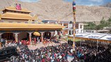 ༧གོང་ས་མཆོག་ལ་དྭགས་ཀྱི་སྔ་འགྱུར་བྲག་ཐོག་དགོན་པར་ཕེབས་སྐབས། ༢༠༡༦།༨།༥