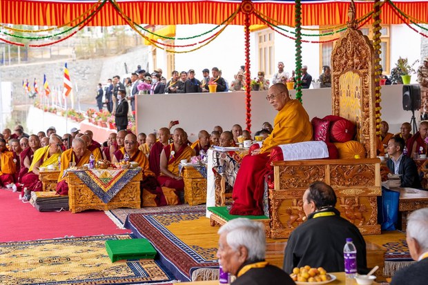 ༸གོང་ས་མཆོག་གིས། རིགས་ལམ་གྱི་འགྲོ་སྟངས་ནི་ནང་ཆོས་ཀྱི་བརྗོད་ཆ་ཙམ་མིན་པར། དོན་དག་གང་ཡང་རུང་བའི་ཐོག་རིགས་པས་དཔྱད་པ་ཐུབ་པའི་ཕན་ཐོགས་ཡོད། ཅེས་བཀའ་སྩལ་བ།