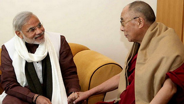 ༸གོང་ས་མཆོག་གིས་རྒྱ་གར་གྱི་སྲིད་བློན་མོ་དྷི་མཆོག་གི་འཁྲུངས་སྐར་ལ་འཚམས་འདྲི་སྩལ་བ།