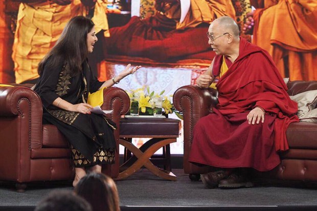 རྒྱ་གར་གྱི་(NDTV)བརྙན་འཕྲིན་ལས་ཁང་གི་གསར་འགོད་པ་གྲགས་ཅན་(Sonia Singh)་དང་༧གོང་ས་སྐྱབས་མགོན་ཆེན་པོ་མཆོག རྒྱ་གར་གྱི་(NDTV)བརྙན་འཕྲིན་ལས་ཁང་གི་གསར་འགོད་པ་གྲགས་ཅན་(Sonia Singh)་དང་༧གོང་ས་སྐྱབས་མགོན་ཆེན་པོ་མཆོག
