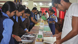 ཕྱག་དེབ་འགྲེམས་སྟོན།