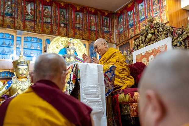 བྱམས་བརྩེ་དང་ཤེས་རབ་ཟུང་དུ་སྦྲེལ་ན་སེམས་ཀྱི་ཞི་བདེ་བསྐྲུན་ཐུབ། ༧གོང་ས་མཆོག་གིས། བྱམས་བརྩེ་དང་ཤེས་རབ་ཟུང་དུ་སྦྲེལ་ན་སེམས་ཀྱི་ཞི་བདེ་བསྐྲུན་ཐུབ། ༧གོང་ས་མཆོག་གིས།