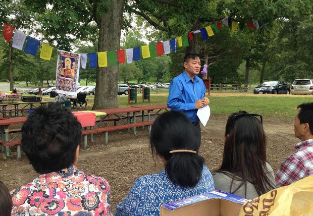 དམངས་གཙོའི་དུས་ཆེན་ཐེངས་༥༦པར་སྲུང་བརྩི་ཞུས་པ། དམངས་གཙོའི་དུས་ཆེན་ཐེངས་༥༦པར་སྲུང་བརྩི་ཞུས་པ།
