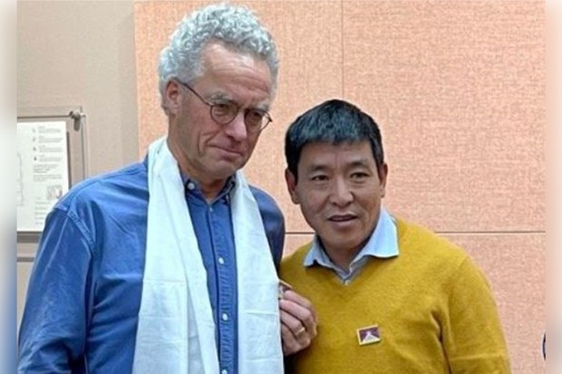 དོན་གྲུབ་དབང་ཆེན་ལགས་ནོ་སྦེལ་ཞི་བདེའི་གཟེངས་རྟགས་འབུལ་སའི་འོས་མིའི་གྲས་སུ་མིང་འདོན་གནང་འདུག དོན་གྲུབ་དབང་ཆེན་ལགས་ནོ་སྦེལ་ཞི་བདེའི་གཟེངས་རྟགས་འབུལ་སའི་འོས་མིའི་གྲས་སུ་མིང་འདོན་གནང་འདུག