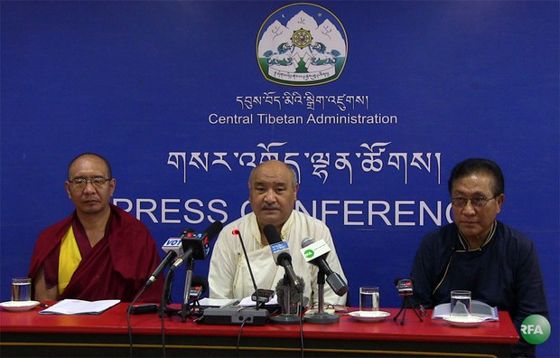 བོད་མིའི་སྒྲིག་འཛུགས་དབུས་འོས་དབུ་ལས་ཁང་གིས་འོས་བསྡུའི་སྒྲིག་གཞིའི་སྐོར་གསལ་བཤད་གསལ་བསྒྲགས་གནང་སྐབས། ༢༠༡༥།༩།༣ བོད་མིའི་སྒྲིག་འཛུགས་དབུས་འོས་དབུ་ལས་ཁང་གིས་འོས་བསྡུའི་སྒྲིག་གཞིའི་སྐོར་གསལ་བཤད་གསལ་བསྒྲགས་གནང་སྐབས། ༢༠༡༥།༩།༣