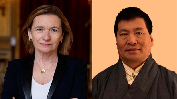 ཡུ་རོབ་སྤྱི་འཐུས་རྒྱལ་རོང་ཐུབ་བསྟན་རྒྱ་མཚོ་ལགས་ཀྱིས་ཧྥརནསི་ཕྱི་སྲིད་དཔོན་རིགས་གཉིས་དང་ལྷན་དུ་མཇལ་འཕྲད་ཞུས་འདུག