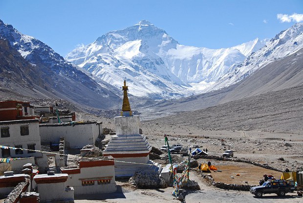 བལ་བོད་ས་མཚམས་སུ་ཡོད་པའི་རི་བོ་ཇོ་མོ་གླང་མ།