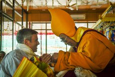 རྒྱ་མོན་ཀཱ་ཤེ་མར་མངའ་སྡེ་བློན་ཆེད་དང་༧གོང་ས་མཆོག་རྣམ་གཉིས་དཔལ་དུས་ཀྱི་འཁོར་ལོའི་དབང་ཆེན་ཐེངས༣༣པའི་ཉིན་མཐའ་མར། ༢༠༡༤།༧།༡༤