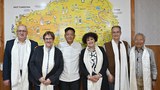ཧྥ་རན་སའི་གྲོས་ཚོགས་འཐུས་མི་ཁག་ཅིག་བོད་མིའི་སྒྲིག་འཛུགས་གཙོས་བོད་མིའི་སྤྱི་ཚོགས་སུ་རྒྱུས་ལོན་ཆེད་བཞུགས་སྒར་དུ་ཆེད་ཕེབས་གནང་འདུག