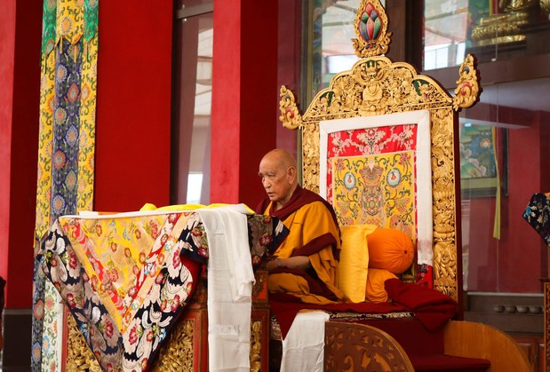 དགེ་འདུན་པ་རྣམ་པས་སོ་སོས་ཁས་བླང་བའི་ཚུལ་ཁྲིམས་རྣམ་དག་སྲུང་དགོས། དགའ་ལྡན་ཁྲི་རིན་པོ་ཆེ་ཡིས།